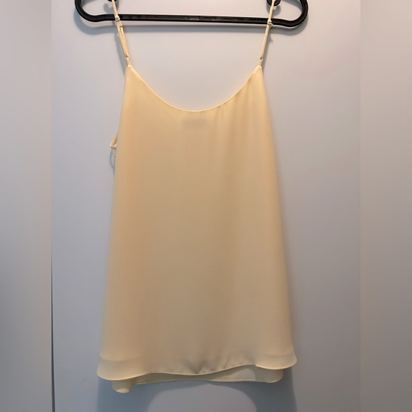 Aritzia Babaton Galen Camisole Tank Top Lemongrass Size XXS - Picture 4 of 13